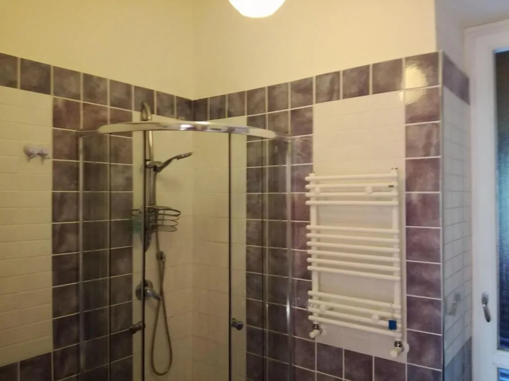 Room, B&B PompeiLog, Naples