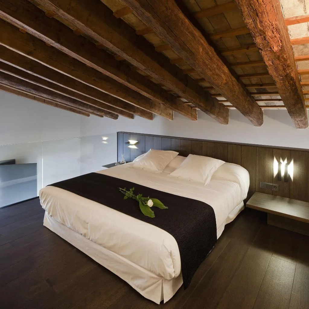 JUNIOR SUITE KING SIZE BED Room, Caro Hotel, Valencia