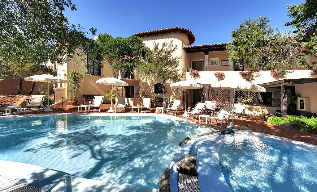 Pool, Colonna San Marco, Olbia