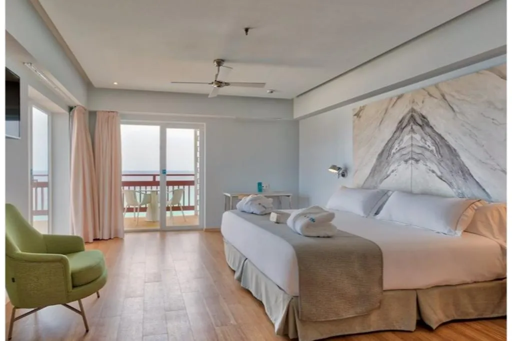 DOUBLE SIDE SEA VIEW Room, Talayot, Majorca
