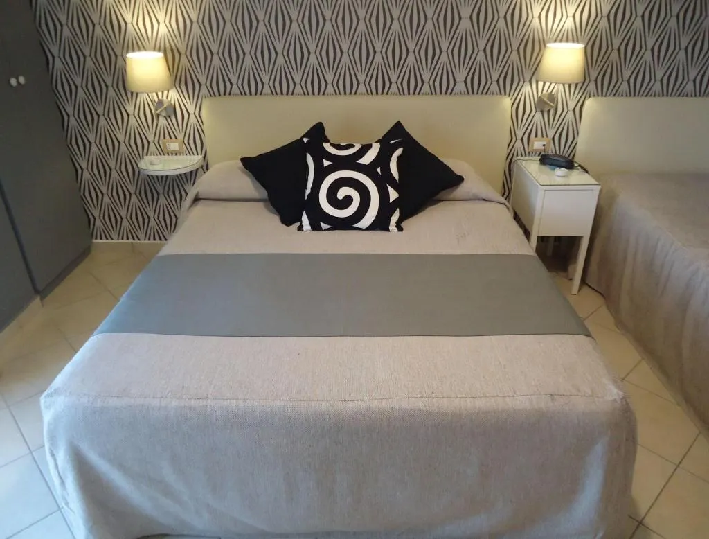 Room, Mini Hotel, Naples