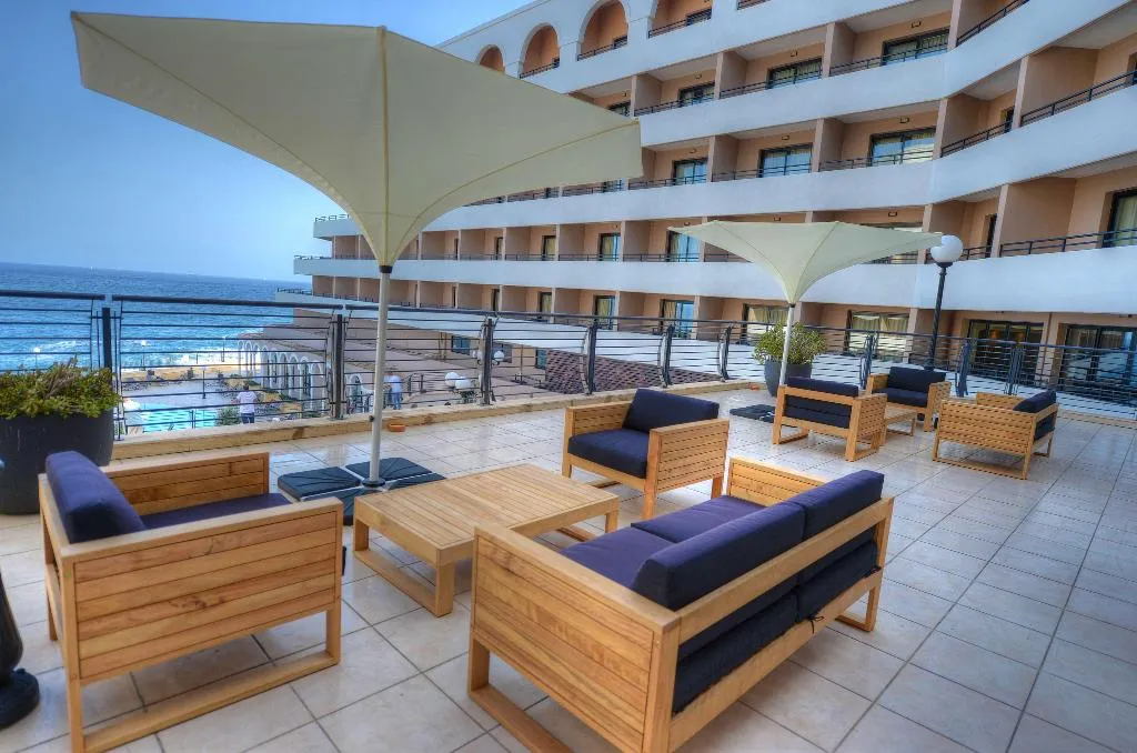 Bar, Radisson Blu Resort, Malta St. Julians, Malta