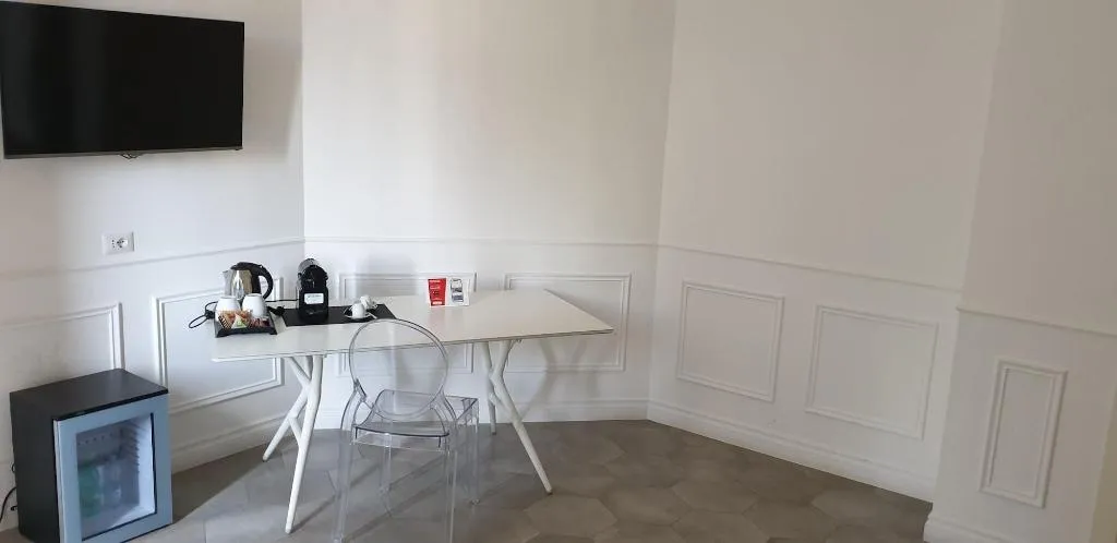 Room, Palazzo Balsamo, Naples