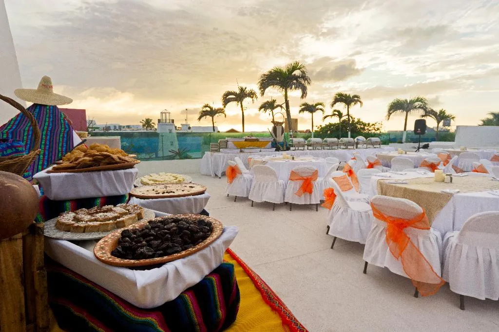 Sports and Entertainment, Flamingo Cancun All Inclusive, Cancun Area