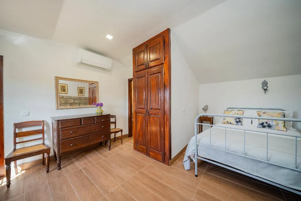 APARTMENT TWO BEDROOMS Room, Quinta da Aldeia, Porto