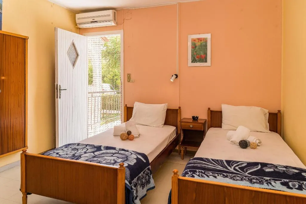Room, Roussa's Studios and Apartments, Zante
