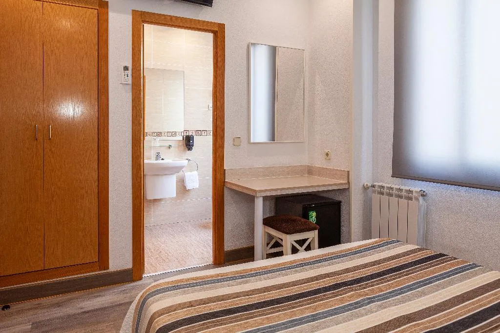 SINGLE STANDARD Room, Mediodia, Madrid