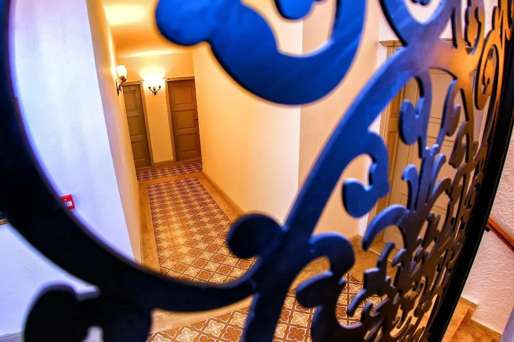 Lobby, Villa Fanti, Izmir