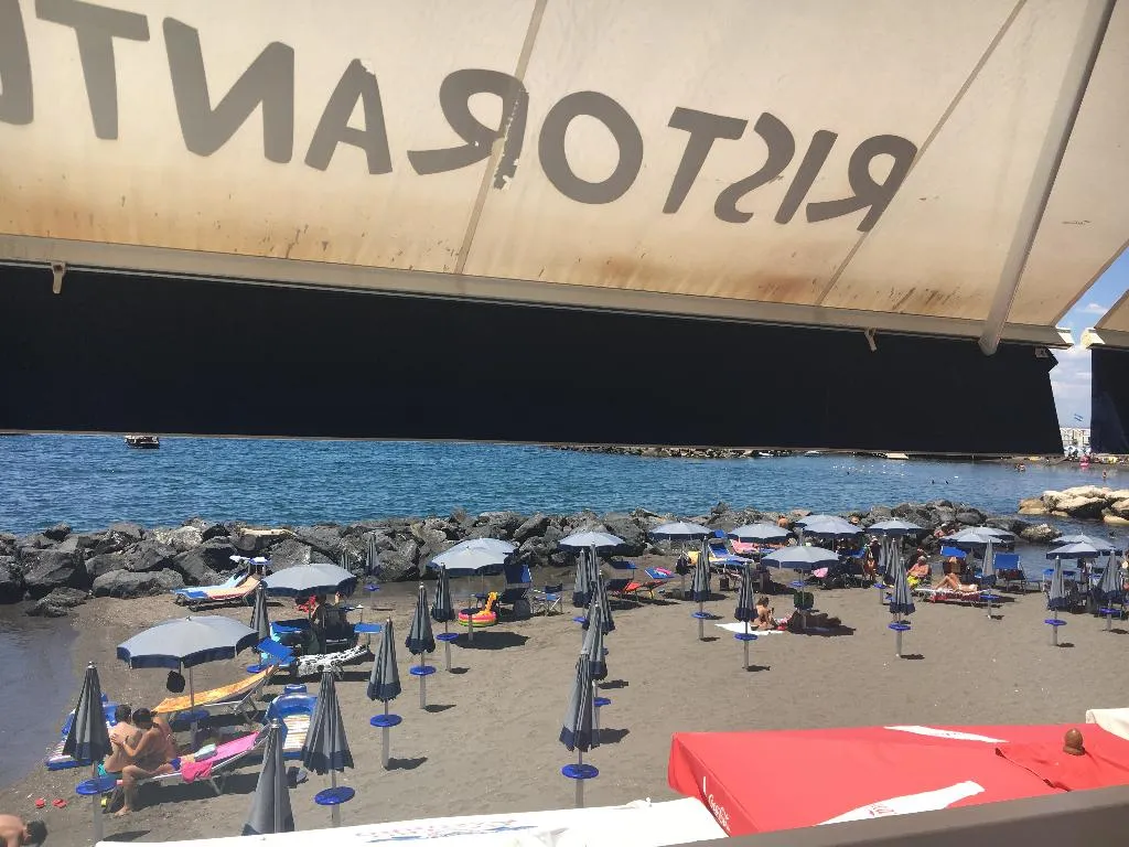 Beach, Giosue' a Mare, Naples