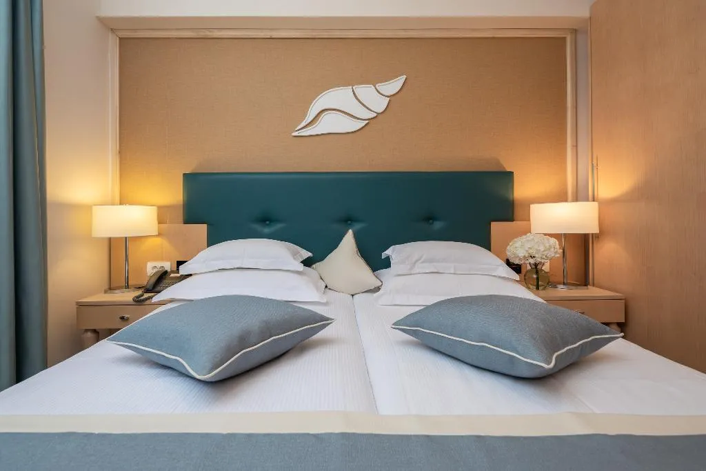 APARTMENT SEA VIEW Room, Aparthotel Flora, Split