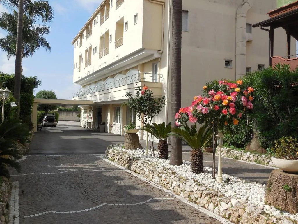 General view, Hotel La Mela, Naples