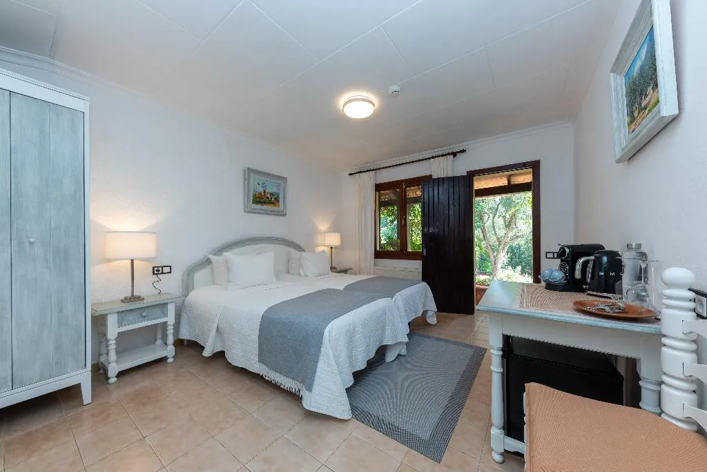Double or Twin STANDARD Room, Hotel Rural Predio Son Serra, Majorca