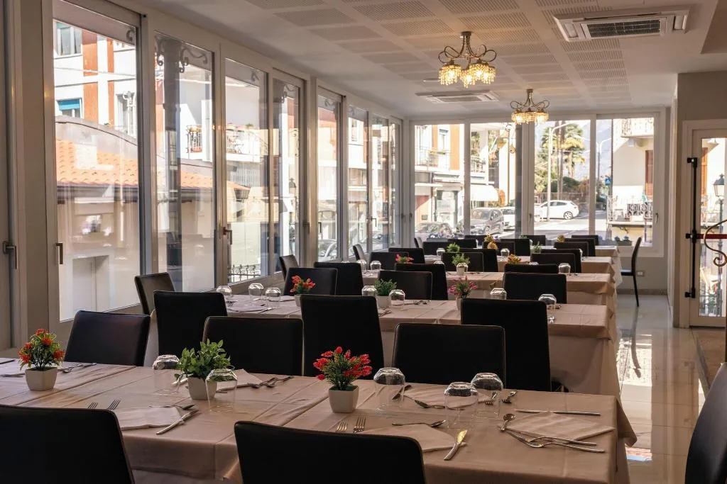 Restaurant, Hotel Rosa, Milan