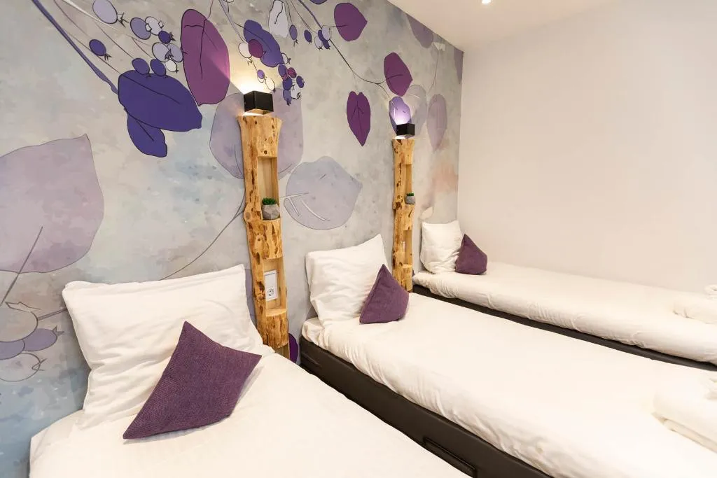 TRIPLE STANDARD Room, Hotel Pagi, Amsterdam