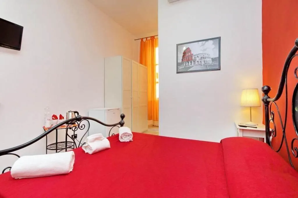 Room, Lucky Holiday Rooms, Naples