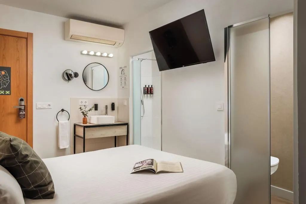 DOUBLE STANDARD Room, Erba By Pillow, Costa Brava