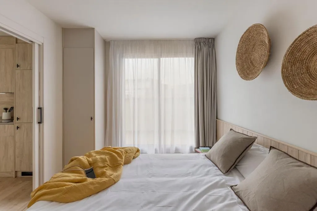 APARTMENT WITH TERRACE Room, Libere Barcelona Sant Antoni, Barcelona