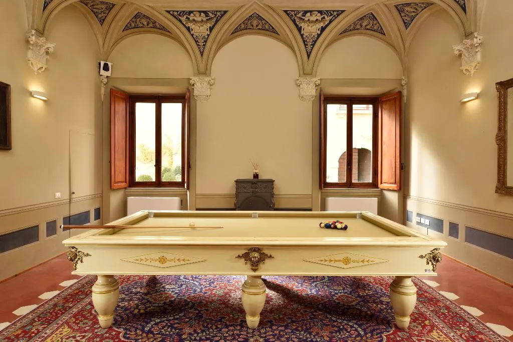 Sports and Entertainment, Villa Sabolini, Florence