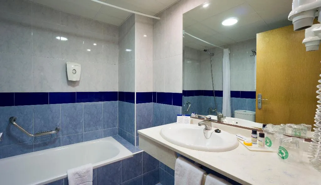 Double or Twin STANDARD Room, Medplaya Bali, Costa Del Sol