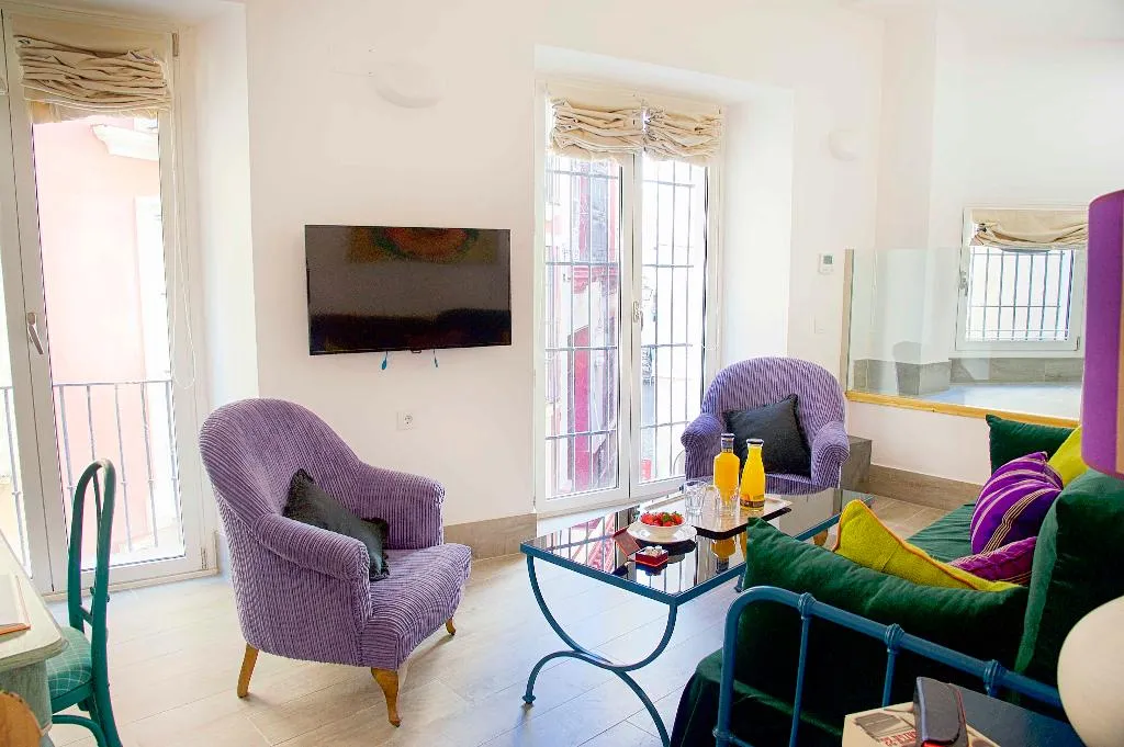 APARTMENT DELUXE Room, Overland Suites Catedral Luxury Apartments, Seville