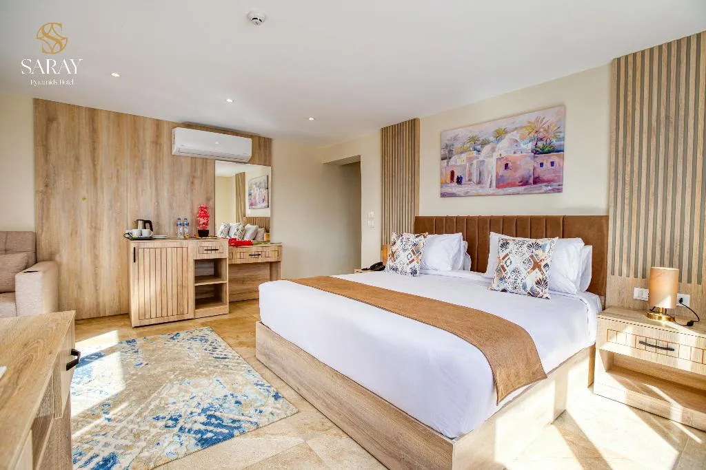 JUNIOR SUITE WITH VIEWS Room, Saray Pyramids & Museum View Hotel, Cairo