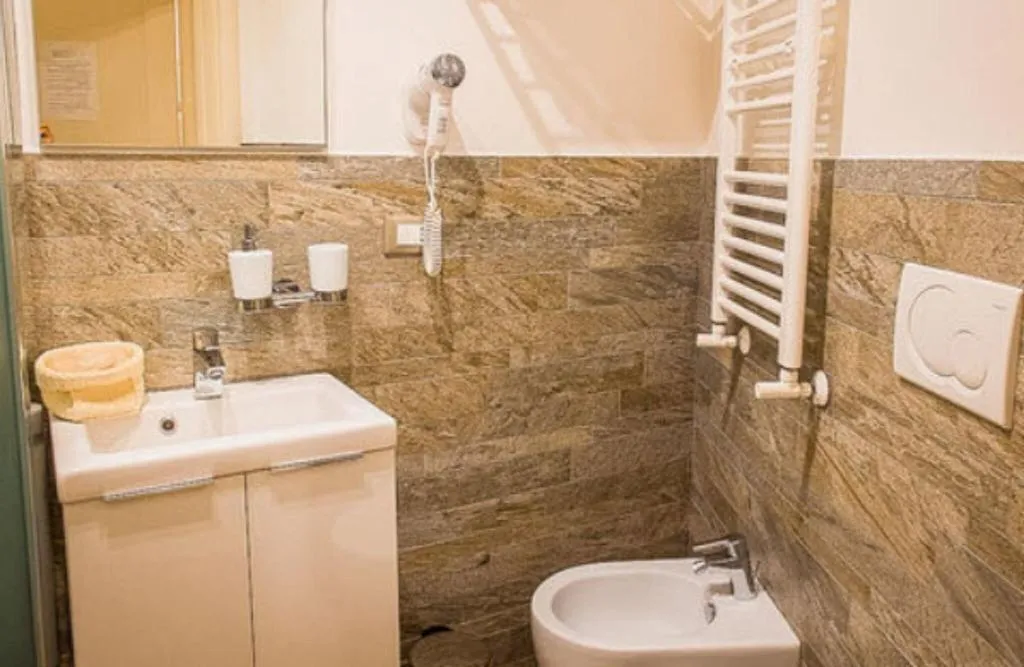 Room, Suites Roma Tiburtina, Rome