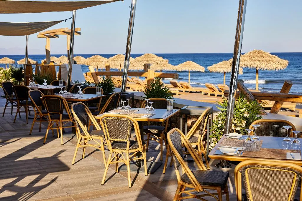Restaurant, Sea Breeze Santorini Beach Resort, Curio Collectio, Santorini