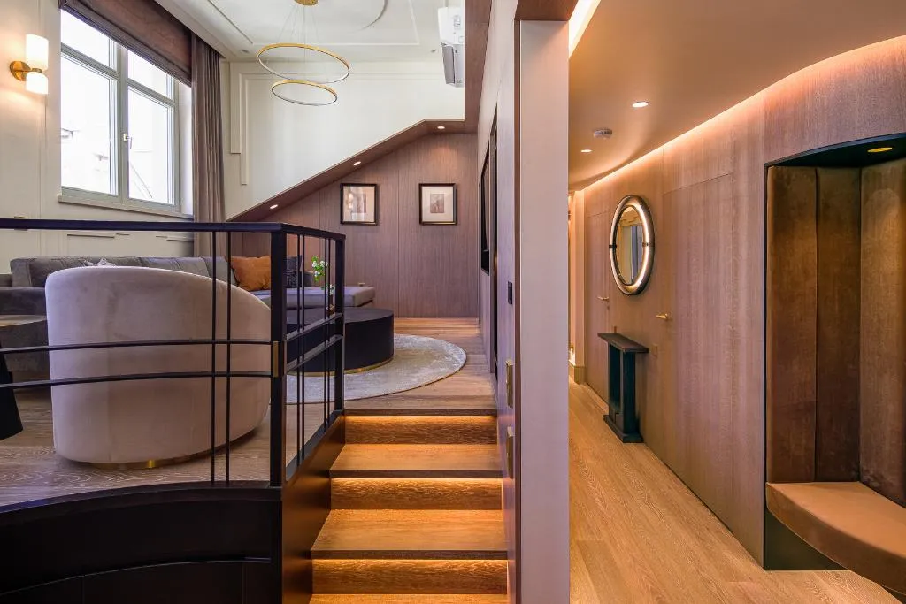 APARTMENT FOUR BEDROOMS TWO BATHROOMS Room, Art Boutique ApartHotel, Krakow