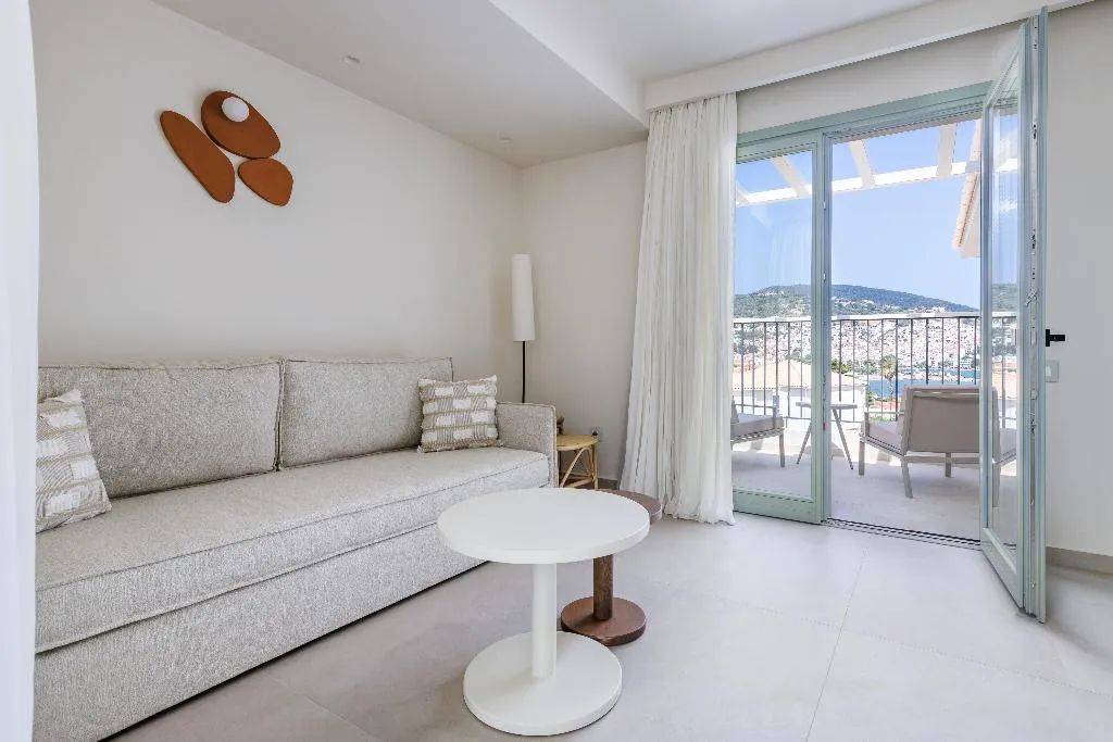 JUNIOR SUITE DELUXE SEA VIEW Room, Minnŏ Boutique Hotel & Spa, Skiathos