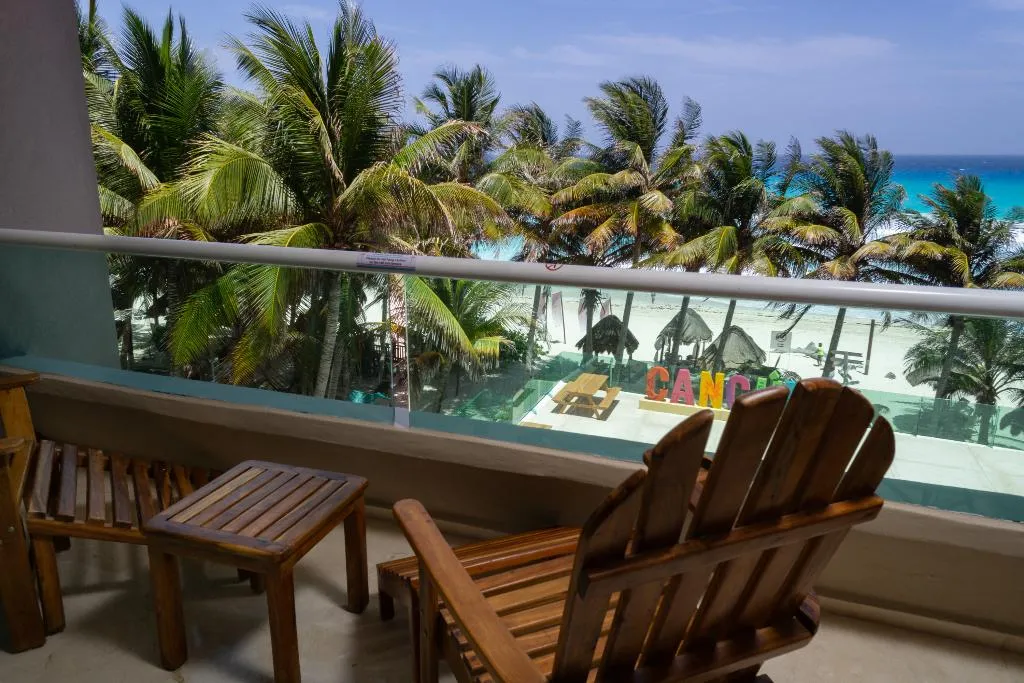 Terrace, Flamingo Cancun All Inclusive, Cancun Area