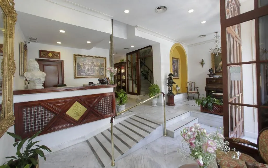 Lobby, Puerta de Sevilla, Seville