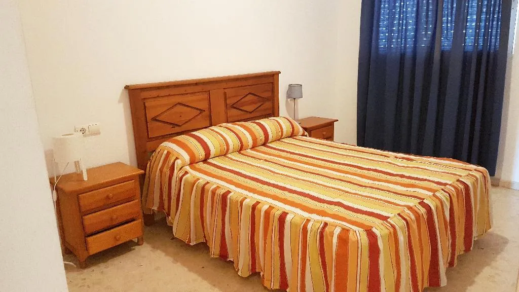 APARTMENT CAPACITY 8 THREE BEDROOMS Room, Apartamentos Gandia Playa De L'Ahuir 3000, Valencia