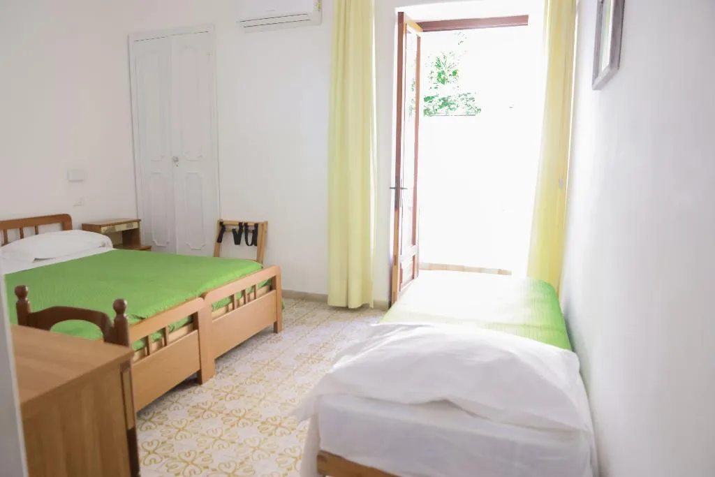DOUBLE STANDARD Room, Cesotta, Naples