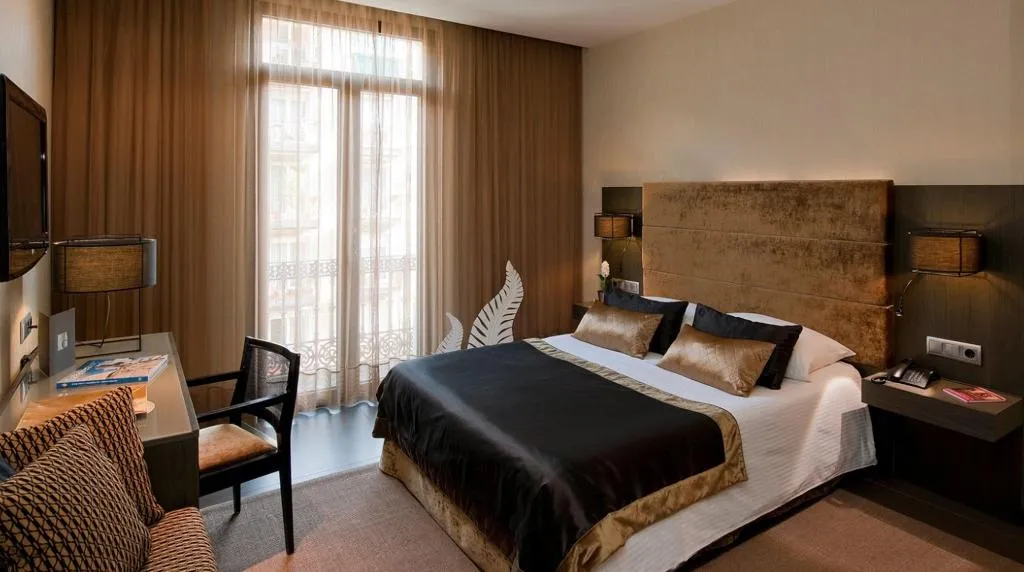 Room, Constanza, Barcelona