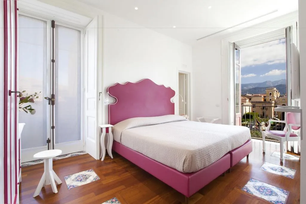 Room, La Casa Dell Orologio, Naples