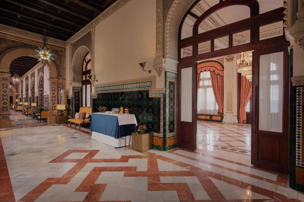 Conferences, Alfonso XIII, Seville
