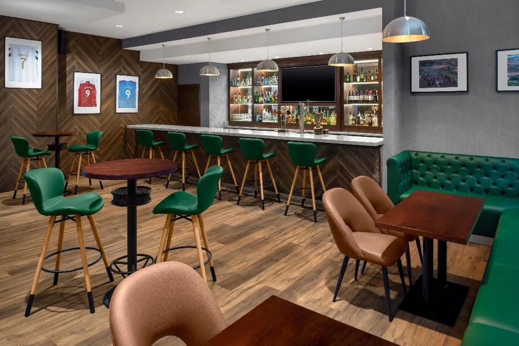 Bar, Holiday Inn Express Dubai Jumeirah, Dubai