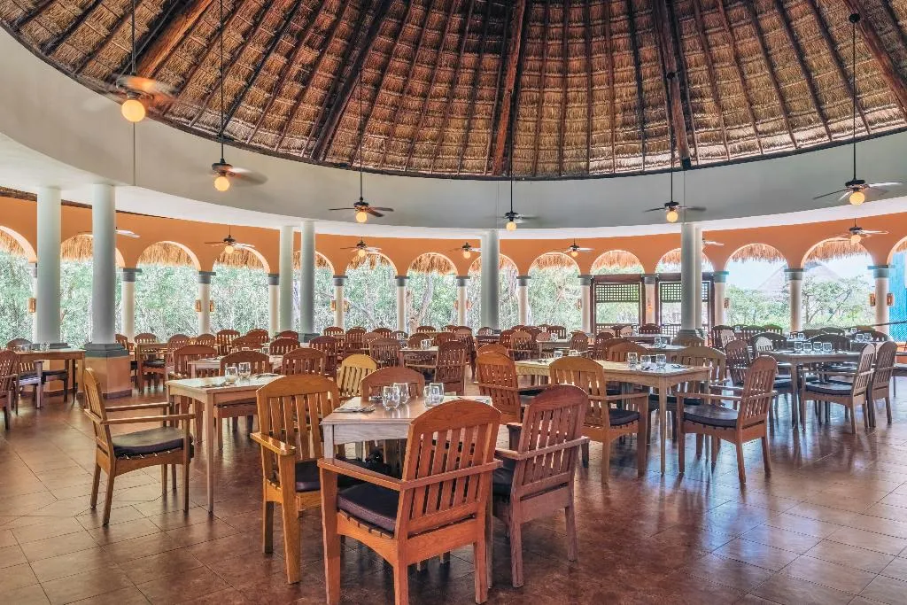 Restaurant, Iberostar Waves Paraiso Beach All Inclusive, Cancun Area
