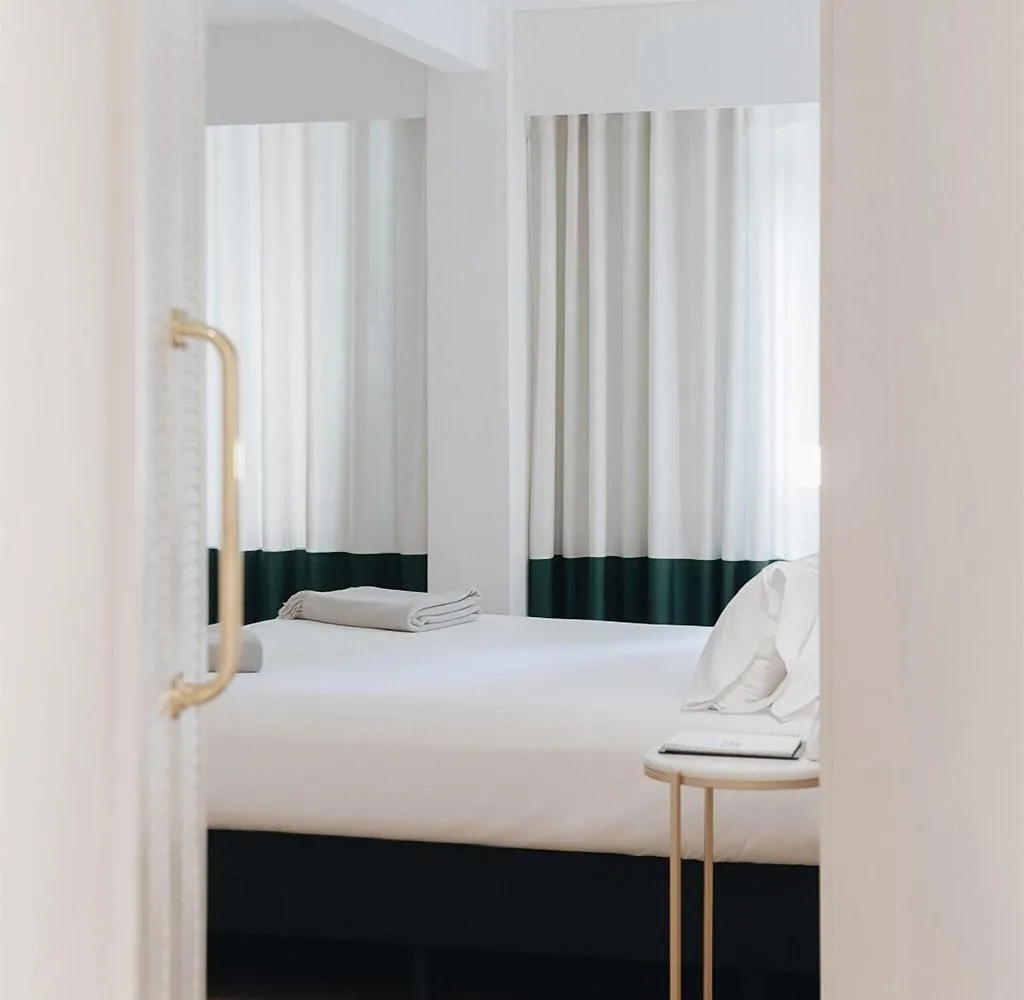 FAMILY ROOM TWO QUEEN BEDS Room, Hotel Cosmo, Valencia