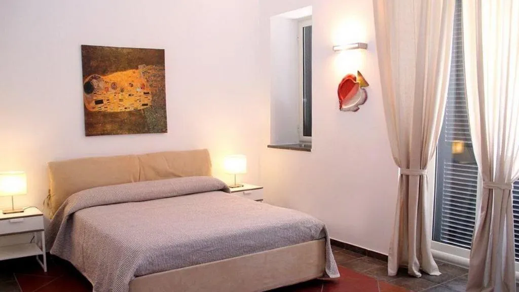 Room, B&B Darsena, Naples