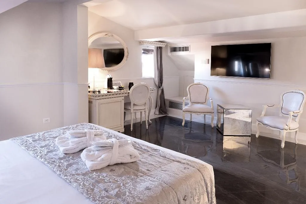 SINGLE SUPERIOR Room, The Moon Boutique Hotel, Florence