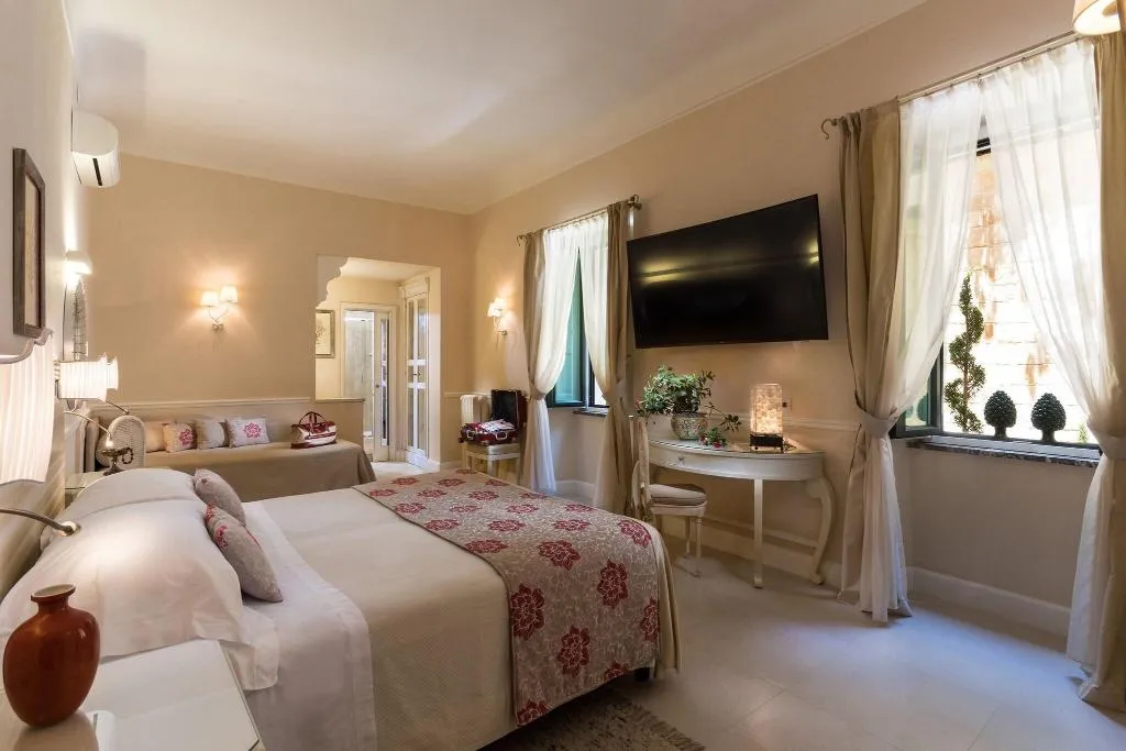 Double or Twin CLASSIC CITY VIEW Room, Villa Belvedere, Taormina