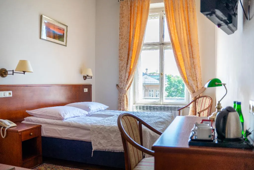 DOUBLE STANDARD Room, Polonia Hotel, Krakow