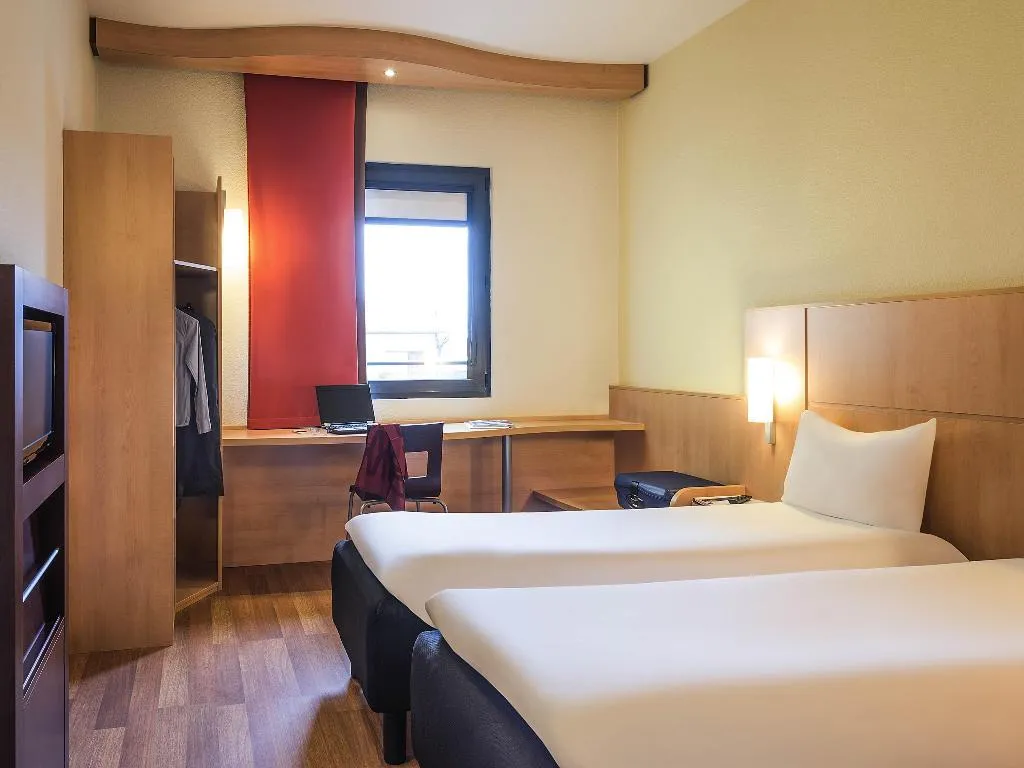 Room, ibis Milano Malpensa Aeroporto, Milan