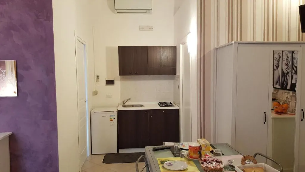 Room, B&B Viva Pompei, Naples