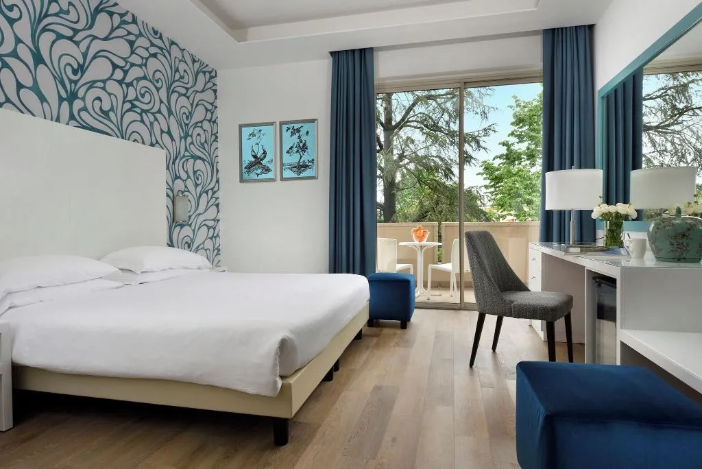 DOUBLE WITH VIEWS Room, Hotel Continental Wellness & Spa, Milan