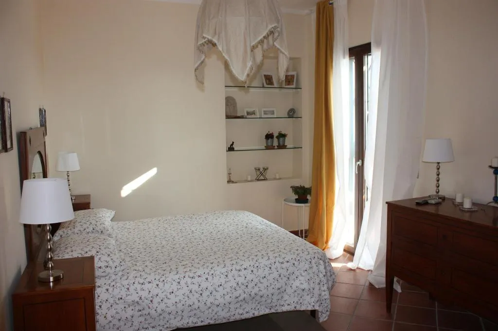 Room, b&b la marchesa, Naples