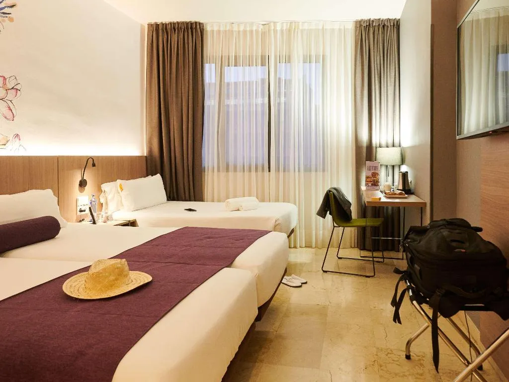 Double or Twin SUPERIOR WITH TERRACE Room, Mercure Barcelona Condor, Barcelona