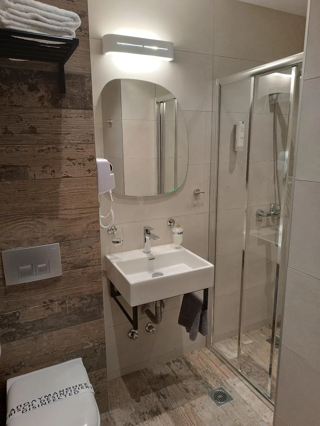 DOUBLE STANDARD Room, Elizabeth Queen Luxury Rooms, Thessaloniki