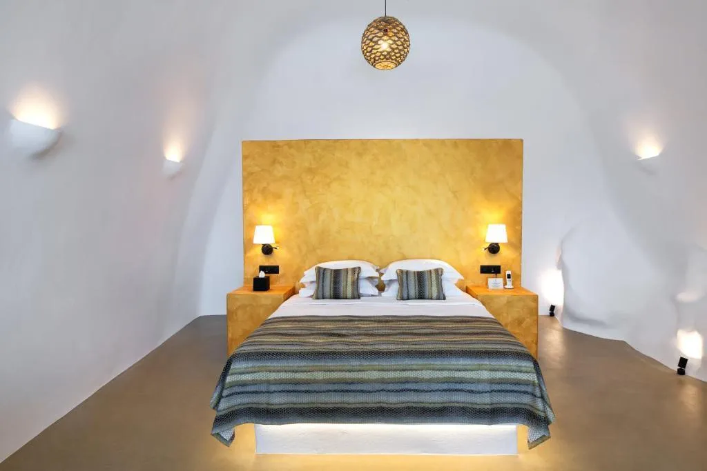 SUITE SUPERIOR WITH PRIVATE POOL Room, Siete Mares Luxury Suites, Santorini
